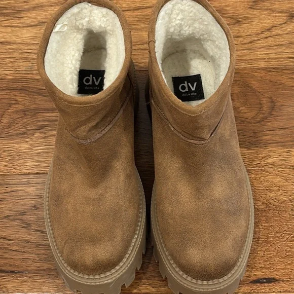 Dolce Vita Cozy Lined Chunky Platform Mini Boots - Picture 2 of 13